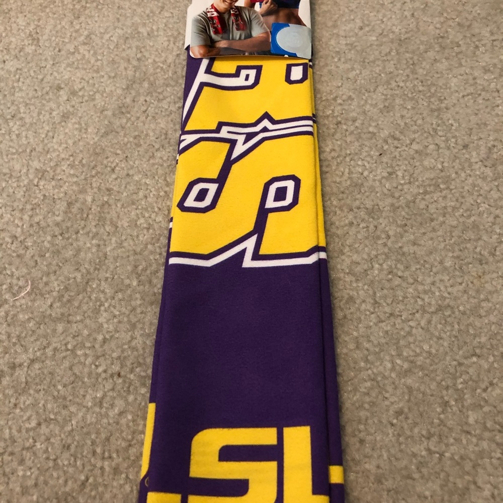 LSU cooling towel
